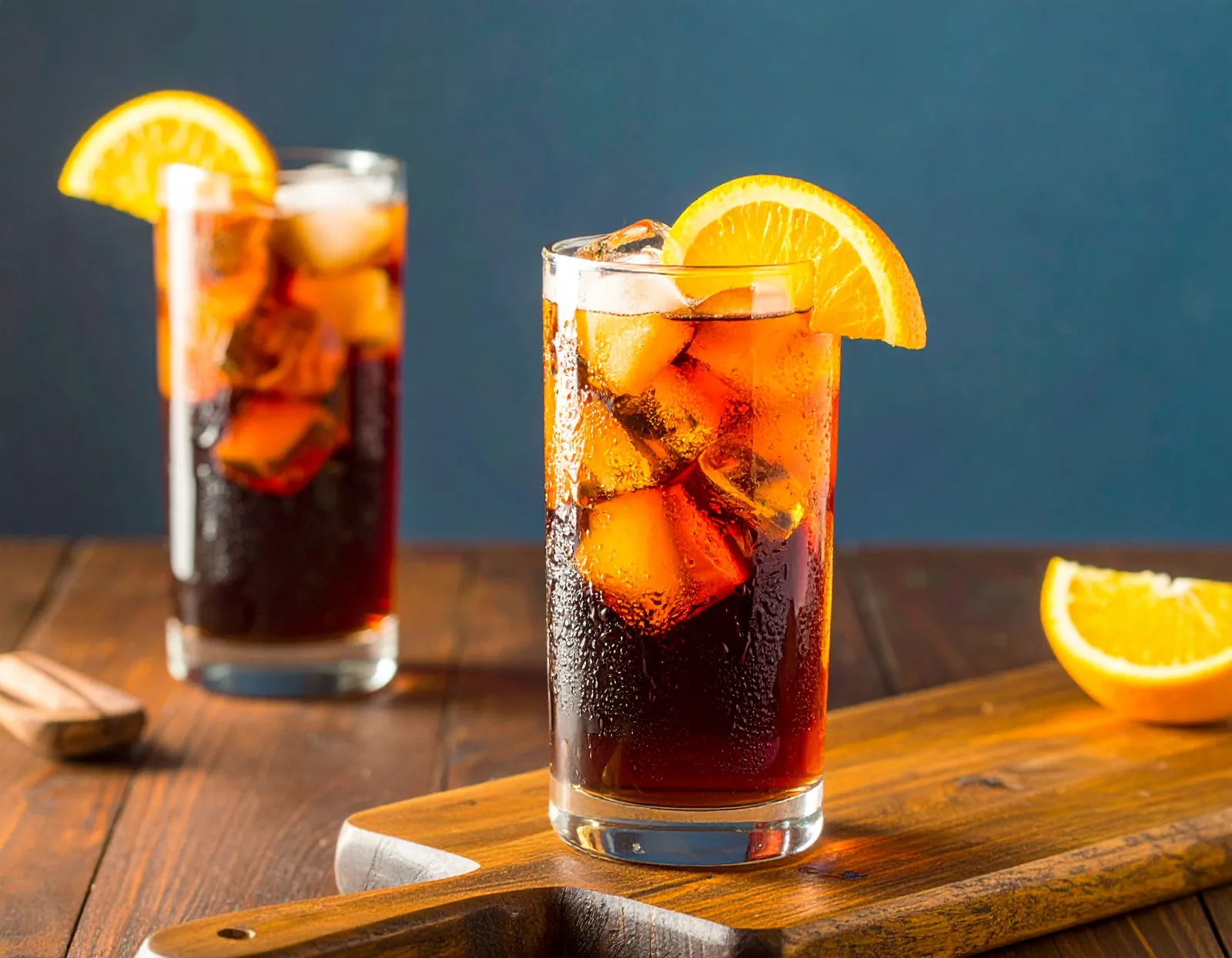 Kalimotxo i highballglas
