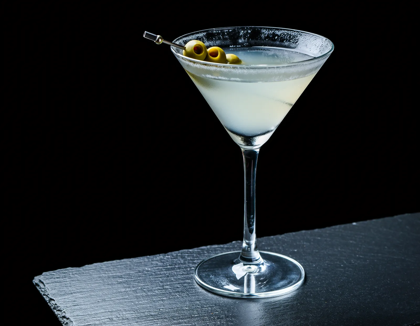 Dirty Martini i martiniglas