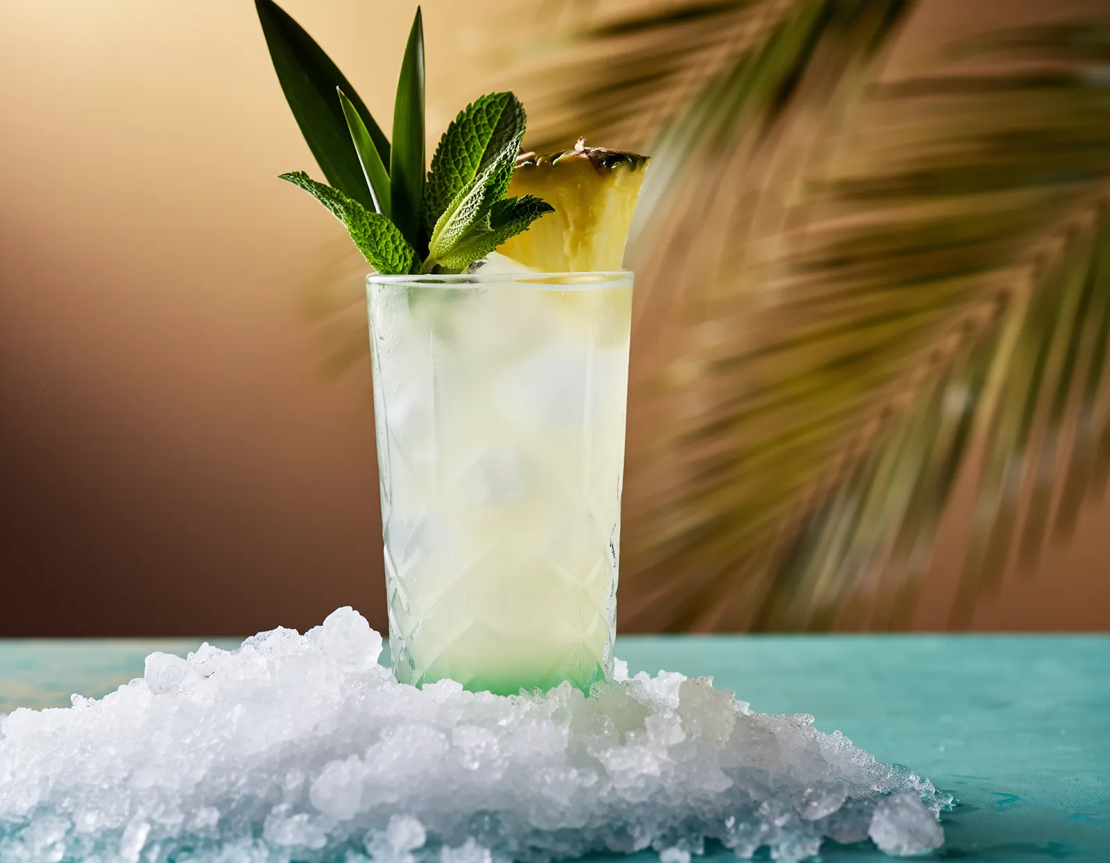 Emerald Swizzle i collinsglas
