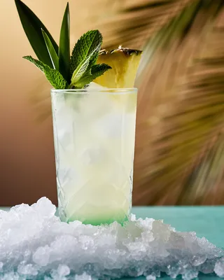 Emerald Swizzle i collinsglas
