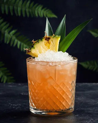 Jungle Bird i rocksglas