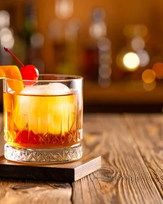 Old Fashioned i dobbelt old fashioned-glas