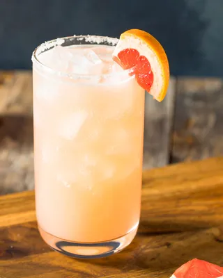 Paloma i highballglas