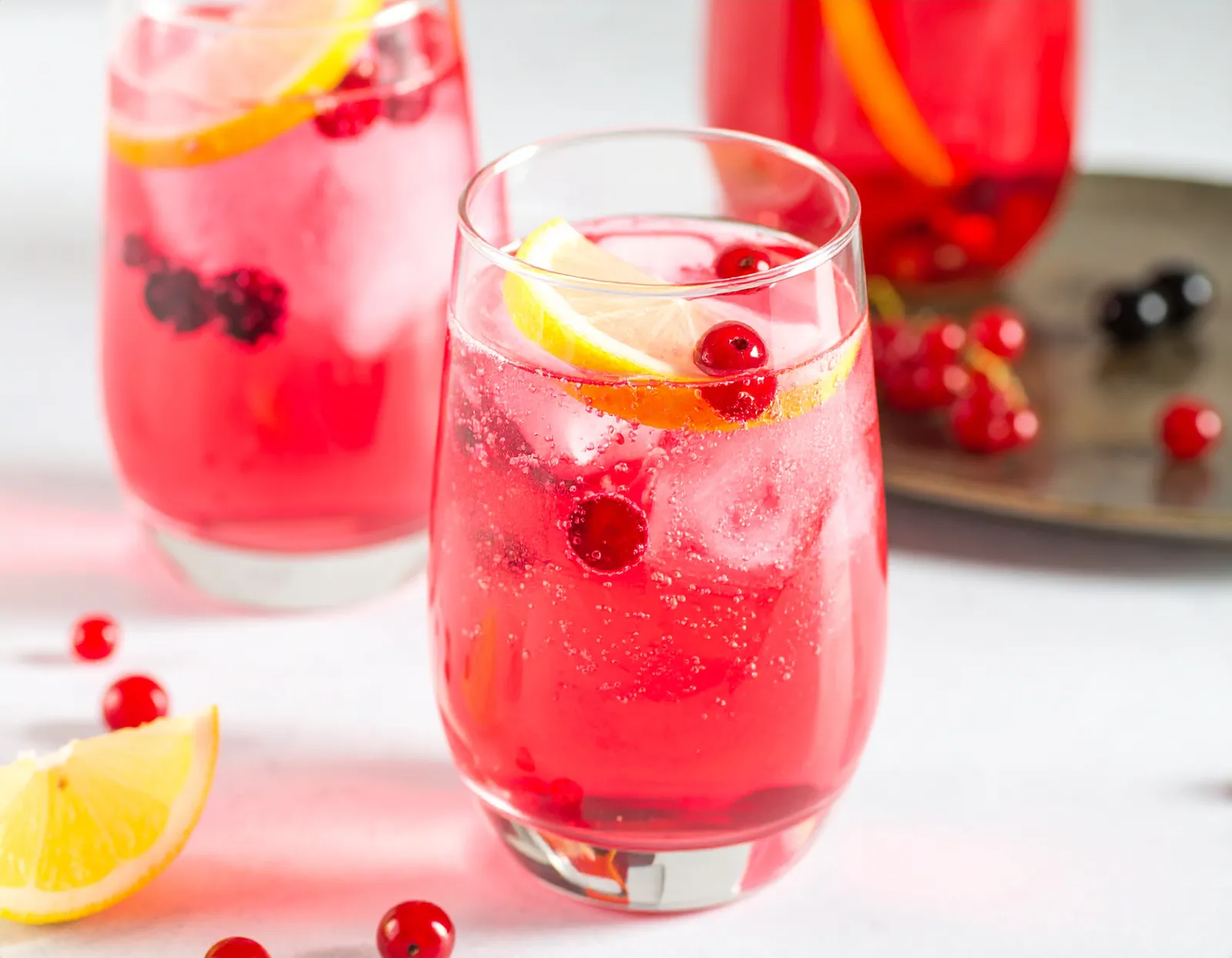 Russian Spring Punch i highballglas