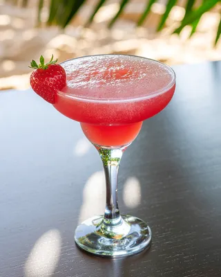 Jordbær Daiquiri i margaritaglas