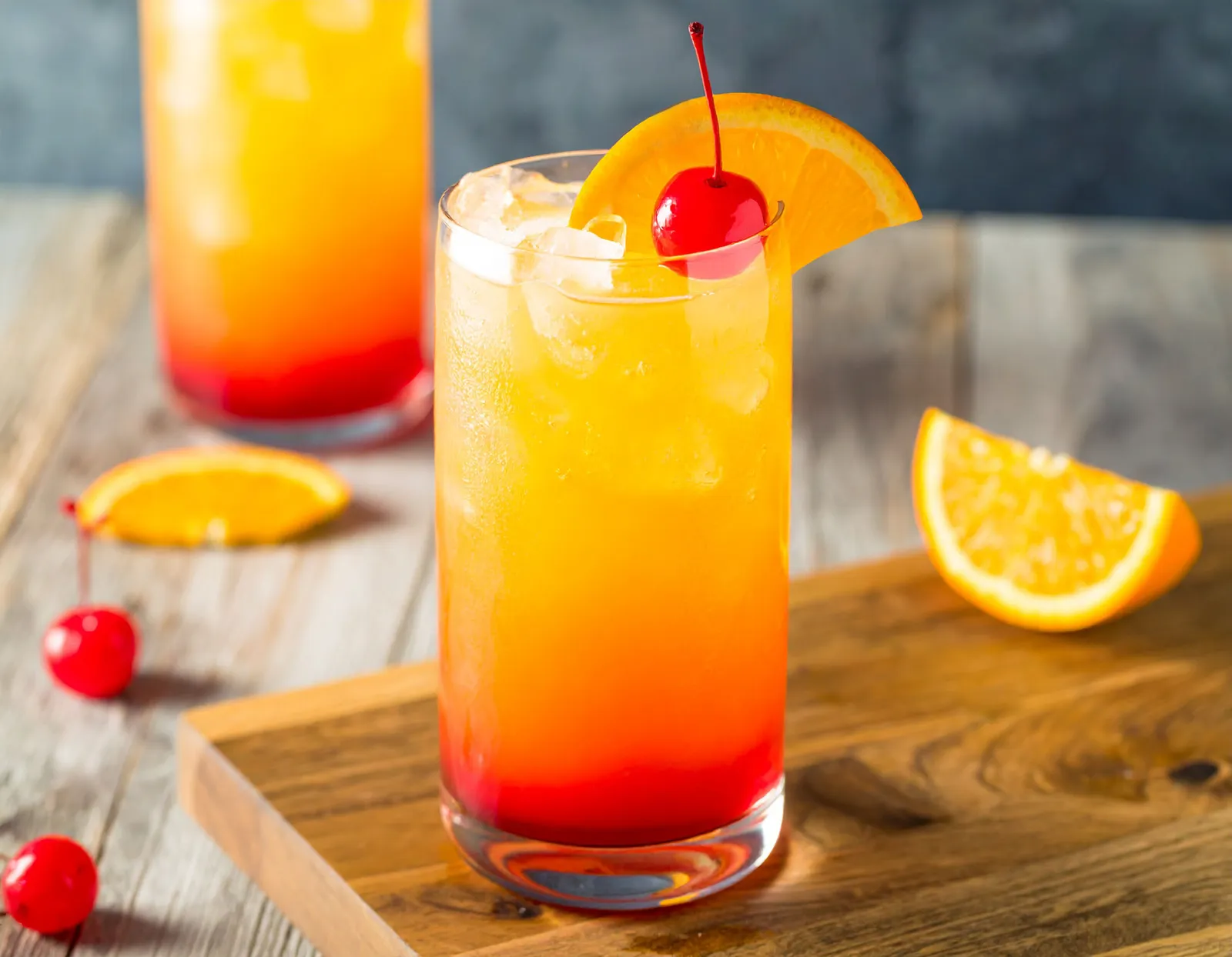 Tequila Sunrise i highballglas