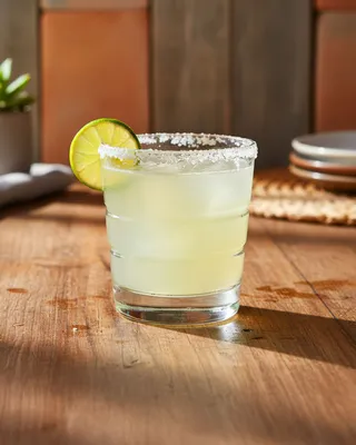 Tommy's Margarita i rocksglas